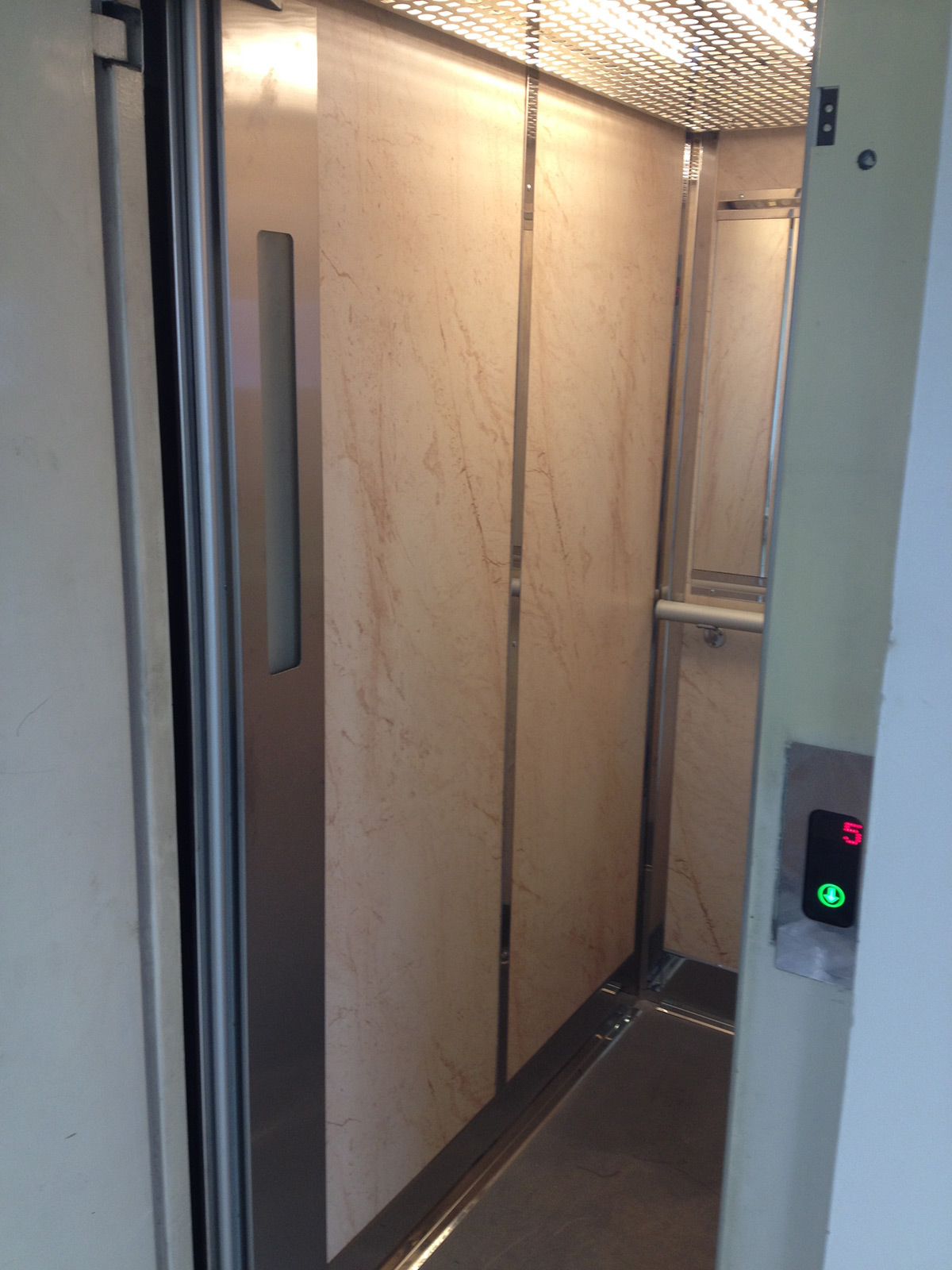 Budapest, II. kerület, Kitaibel Pál u. 1.